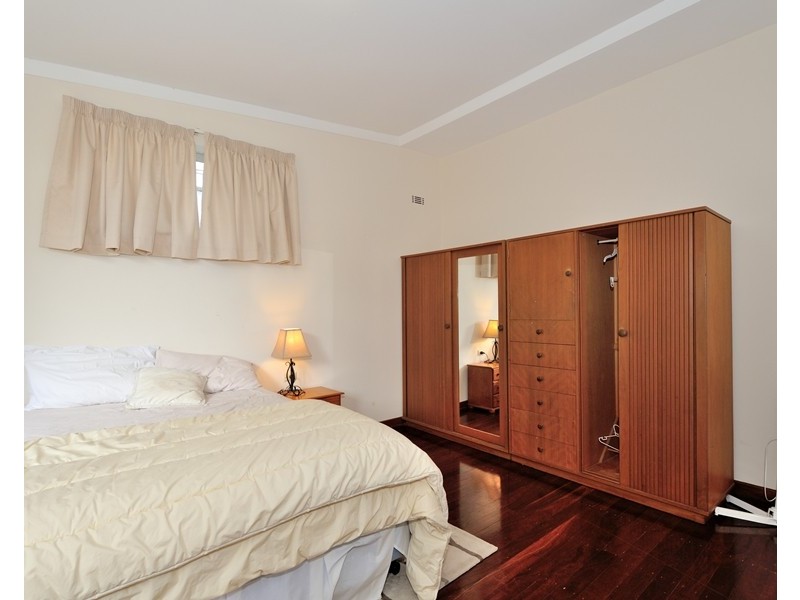 5 Geraldine Street, Cottesloe WA 6011