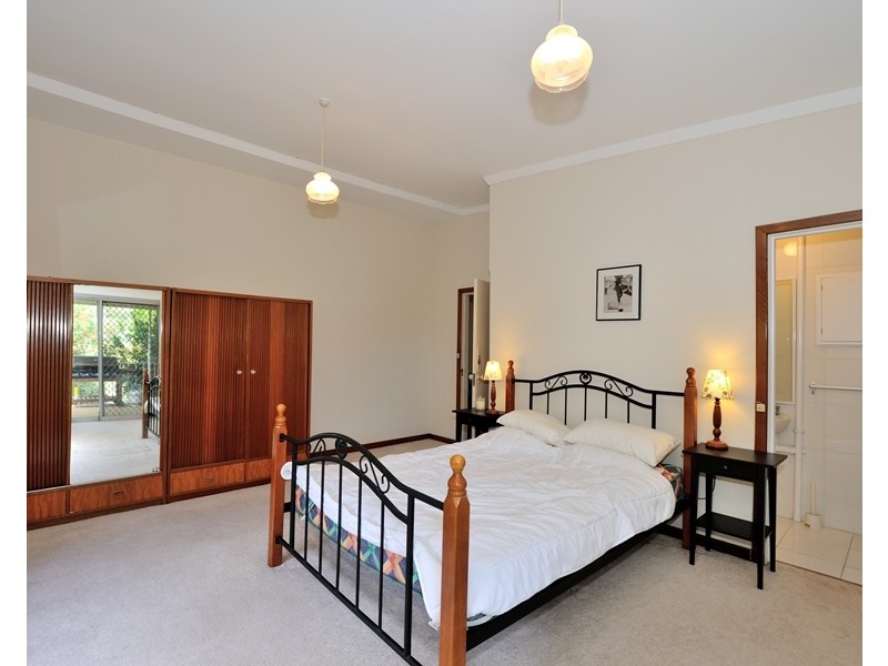 5 Geraldine Street, Cottesloe WA 6011