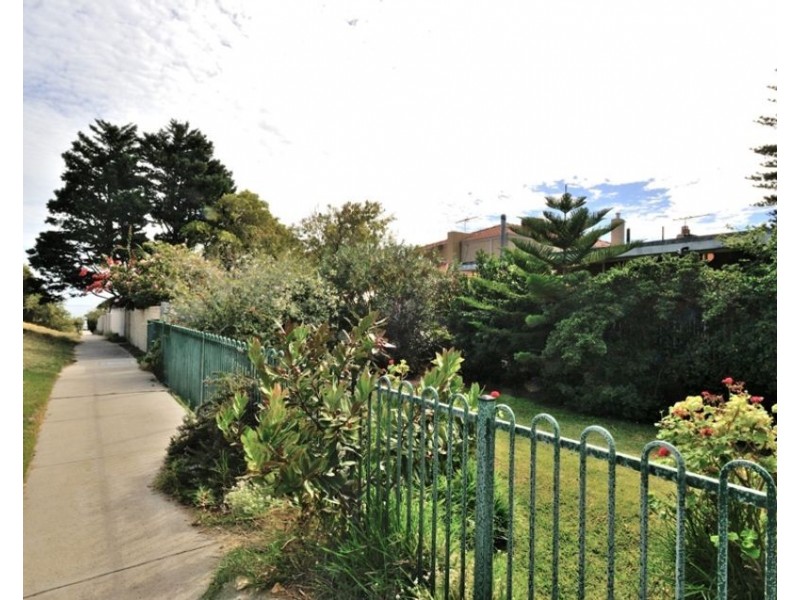 5 Geraldine Street, Cottesloe WA 6011