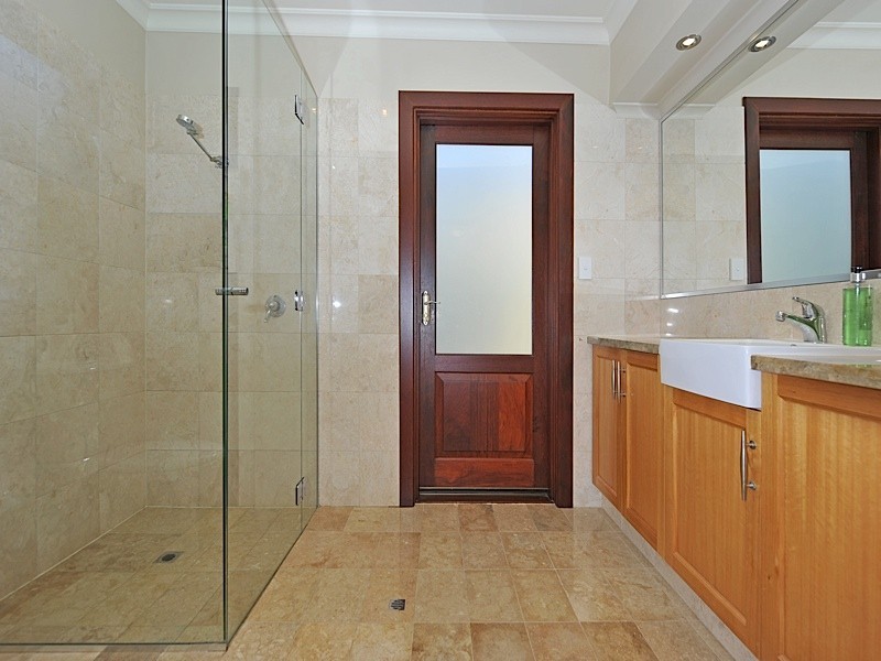 1B Shuffrey Street, Fremantle WA 6160