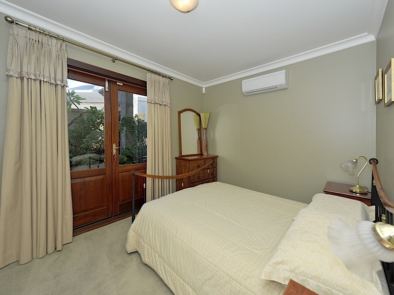 1B Shuffrey Street, Fremantle WA 6160