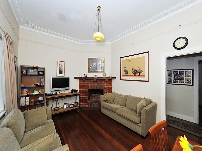 9 Wellington Street, Mosman Park WA 6012