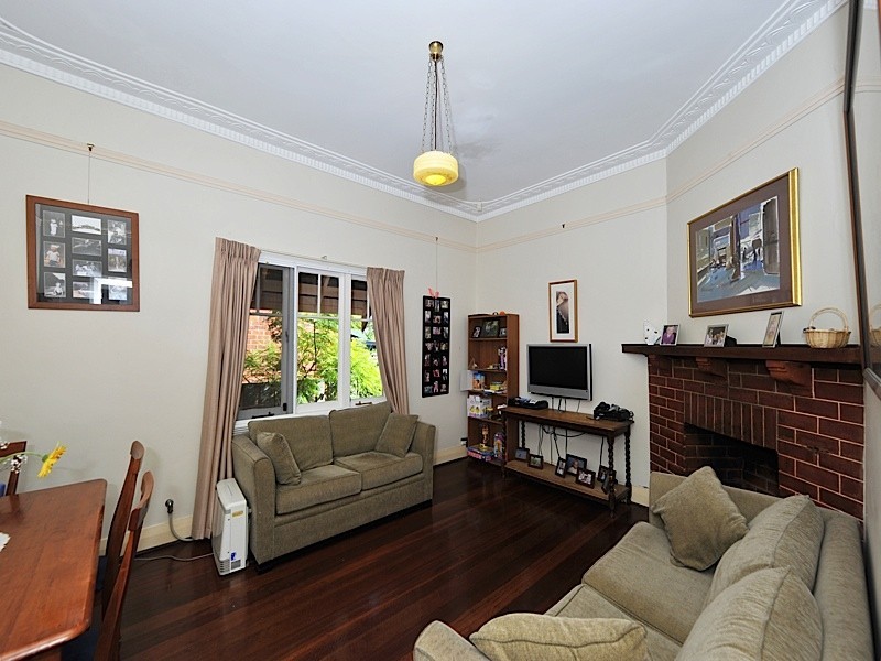 9 Wellington Street, Mosman Park WA 6012
