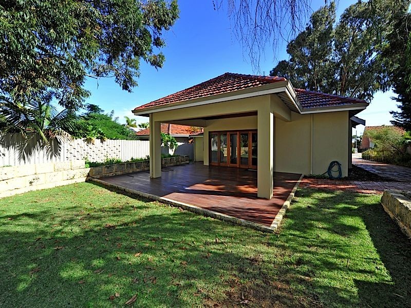 78 Harris Street, Bicton WA 6157