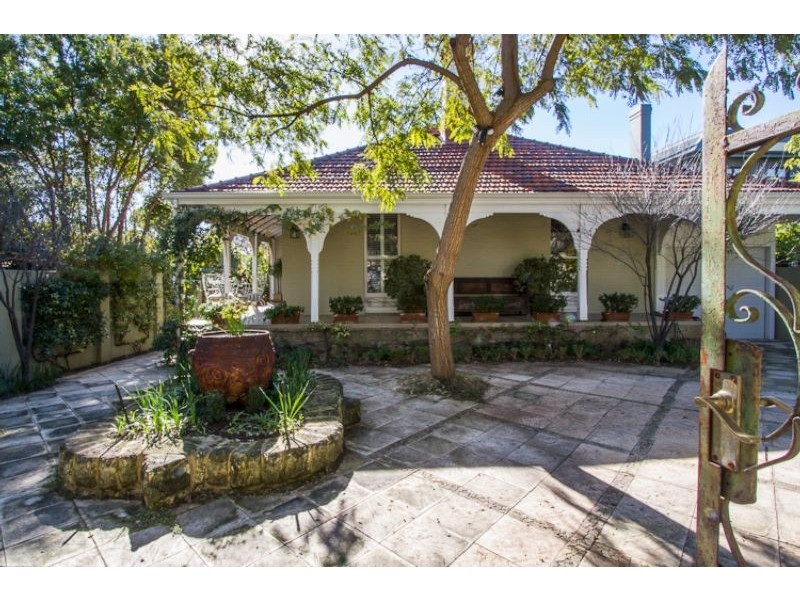 33 Irvine Street, Peppermint Grove WA 6011