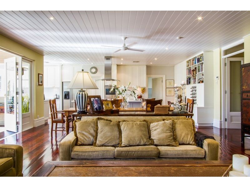 33 Irvine Street, Peppermint Grove WA 6011