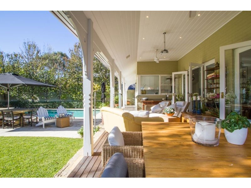 33 Irvine Street, Peppermint Grove WA 6011