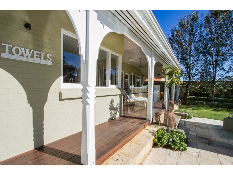 33 Irvine Street, Peppermint Grove WA 6011