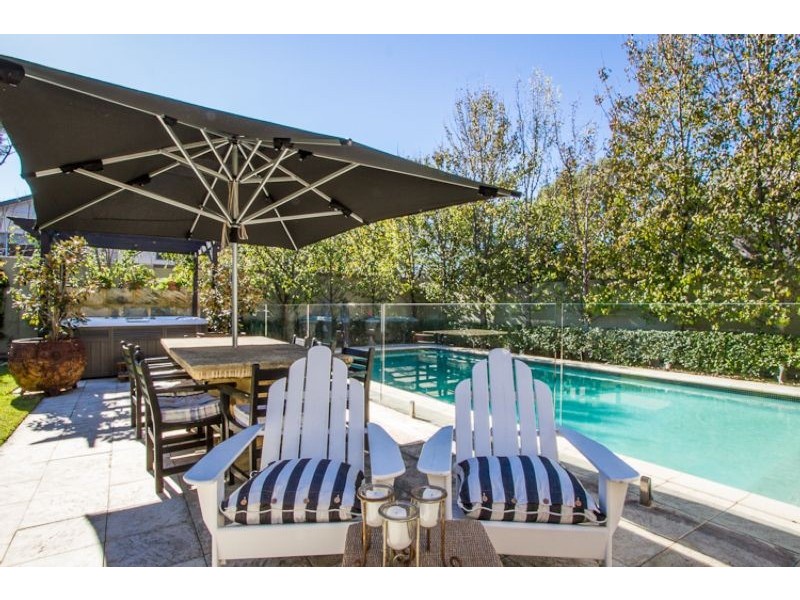 33 Irvine Street, Peppermint Grove WA 6011