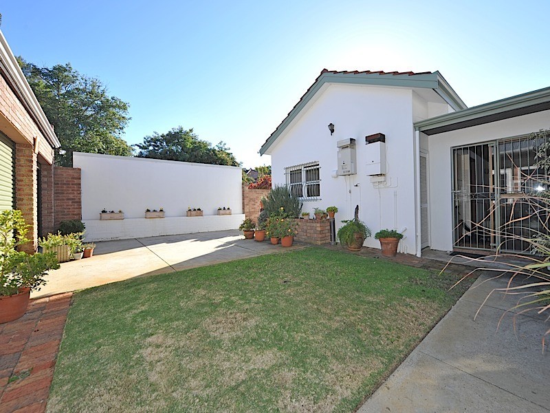 12B Clark Street, Nedlands WA 6009