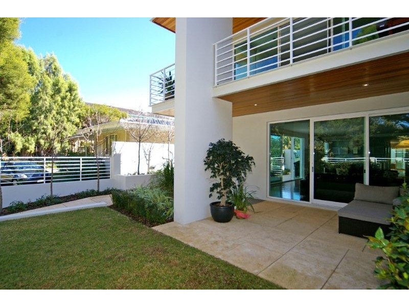 18 Rosendo Street, Cottesloe WA 6011