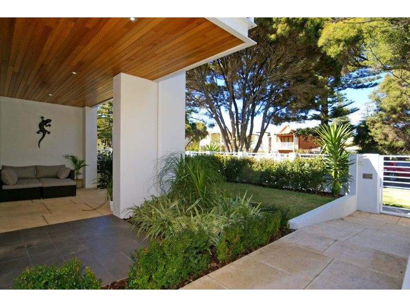 18 Rosendo Street, Cottesloe WA 6011