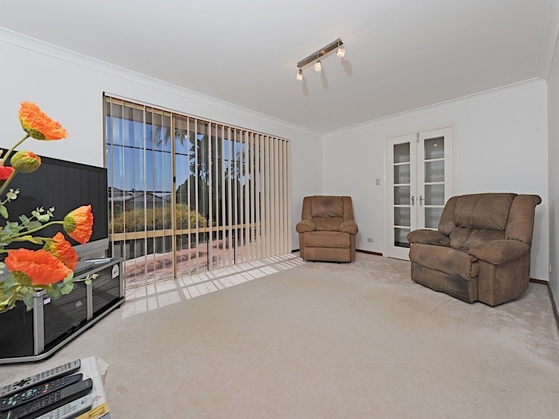 9 Delphi Place, Coogee WA 6166