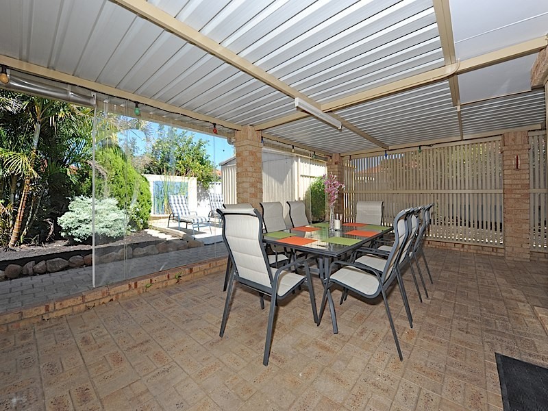 9 Delphi Place, Coogee WA 6166