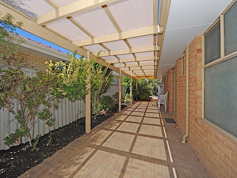 9 Delphi Place, Coogee WA 6166