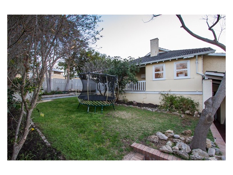 277 Marmion Street, Cottesloe WA 6011