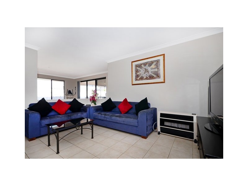 3 Repens Way, Banksia Grove WA 6031