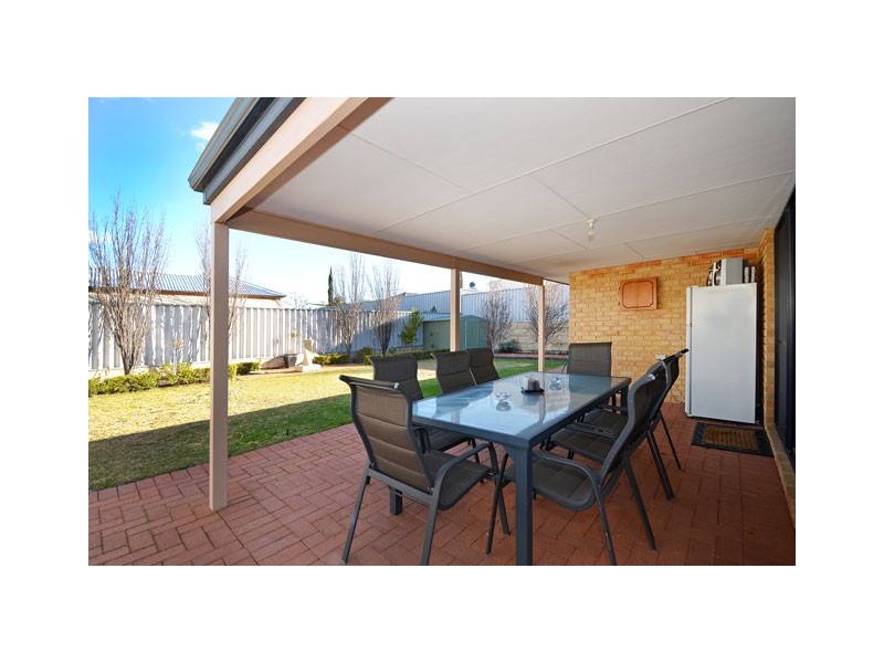 3 Repens Way, Banksia Grove WA 6031