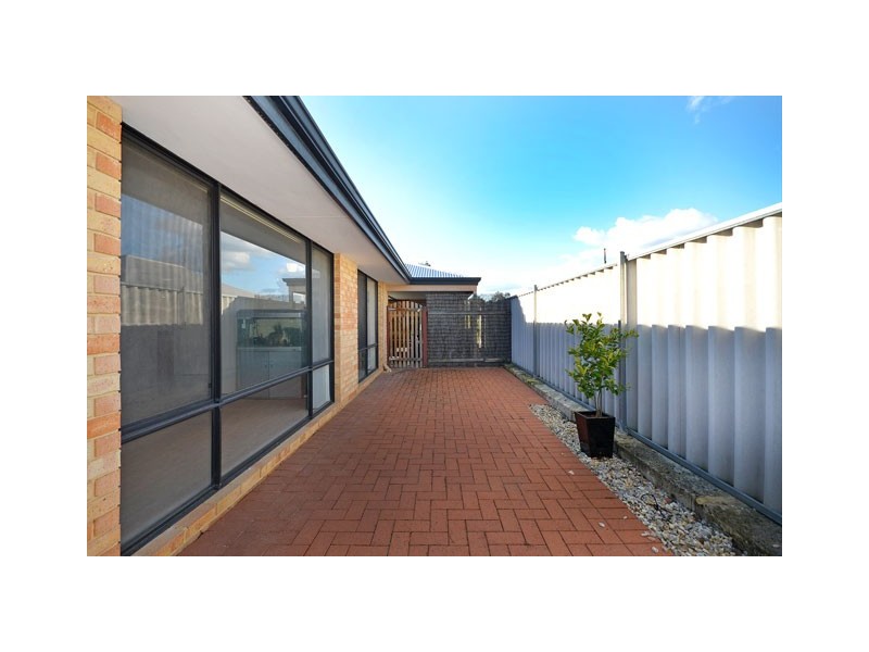 3 Repens Way, Banksia Grove WA 6031