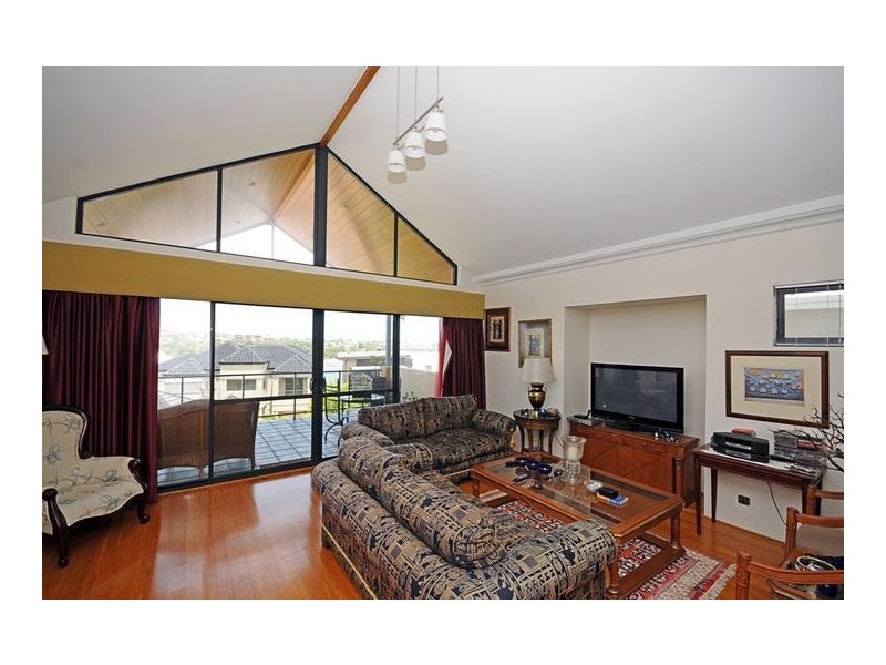 11 Chipperfield Court, Mosman Park WA 6012