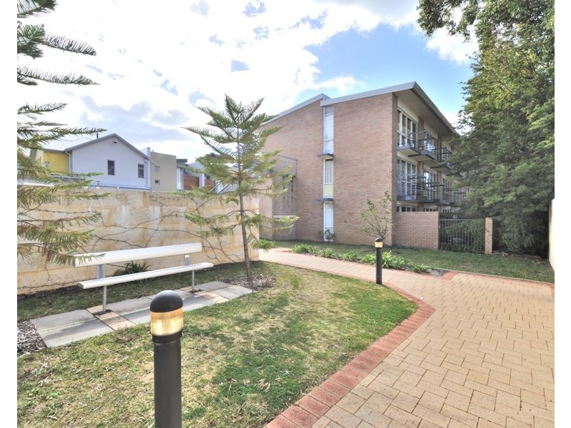 10/14 McNarama Way, Cottesloe WA 6011