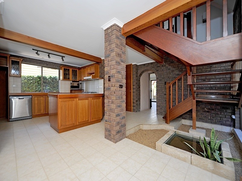 15 Lochee Street, Mosman Park WA 6012