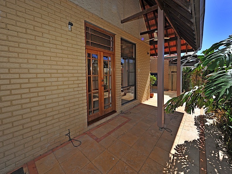 15 Lochee Street, Mosman Park WA 6012