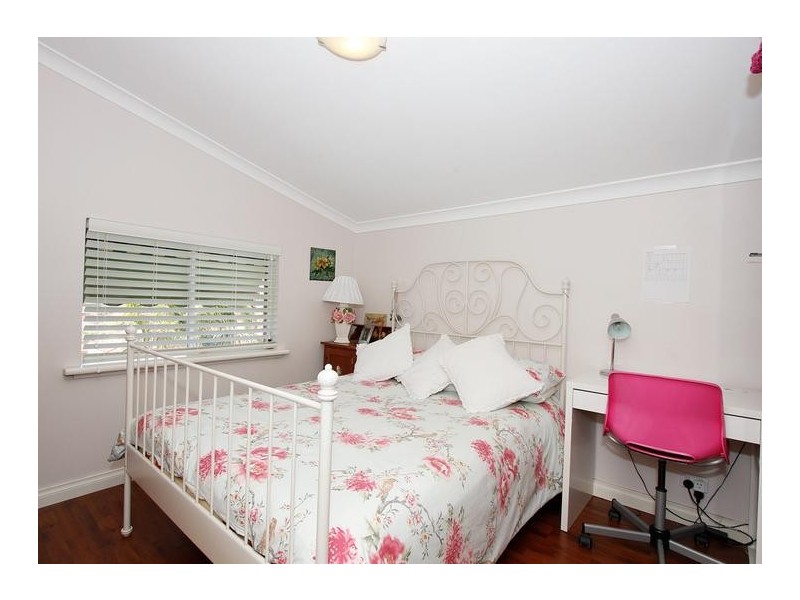 6 Delphi Place, Coogee WA 6166