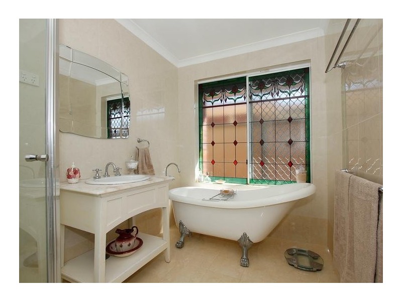 6 Delphi Place, Coogee WA 6166