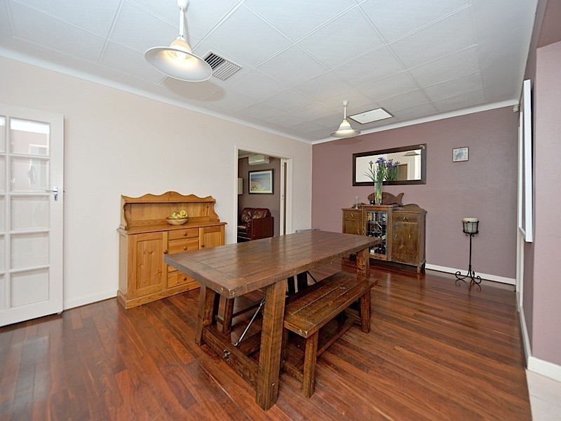 25 Pass Crescent, Beaconsfield WA 6162