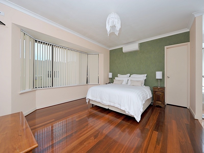 25 Pass Crescent, Beaconsfield WA 6162