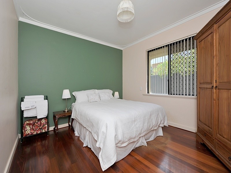 25 Pass Crescent, Beaconsfield WA 6162