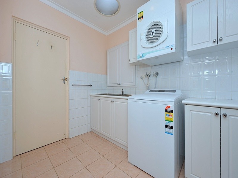 25 Pass Crescent, Beaconsfield WA 6162