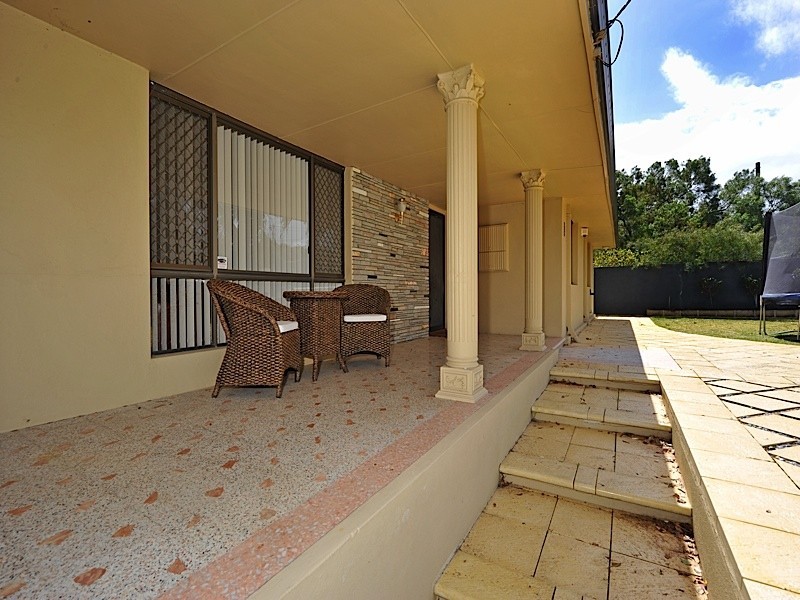 25 Pass Crescent, Beaconsfield WA 6162