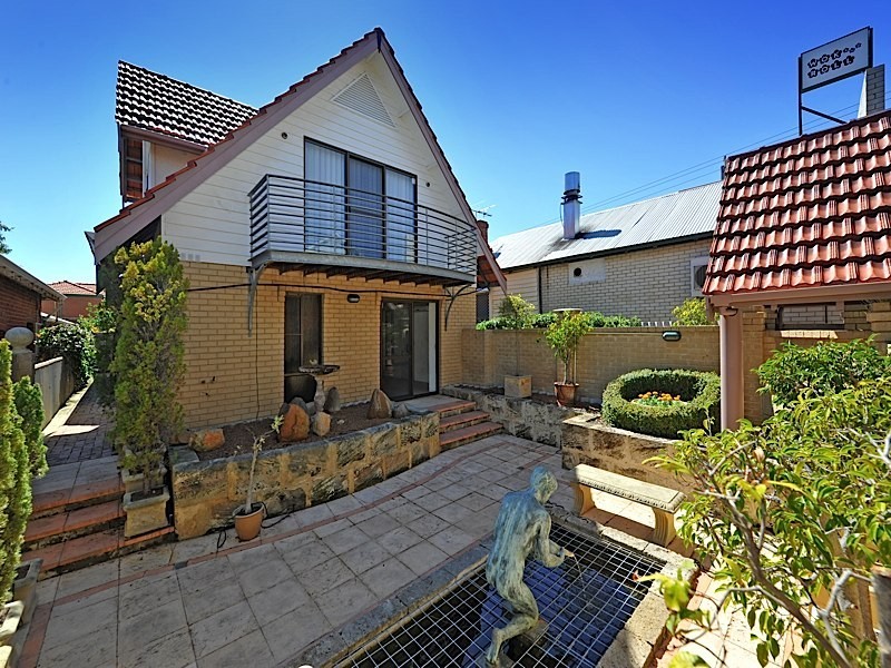 15 Lochee Street, Mosman Park WA 6012