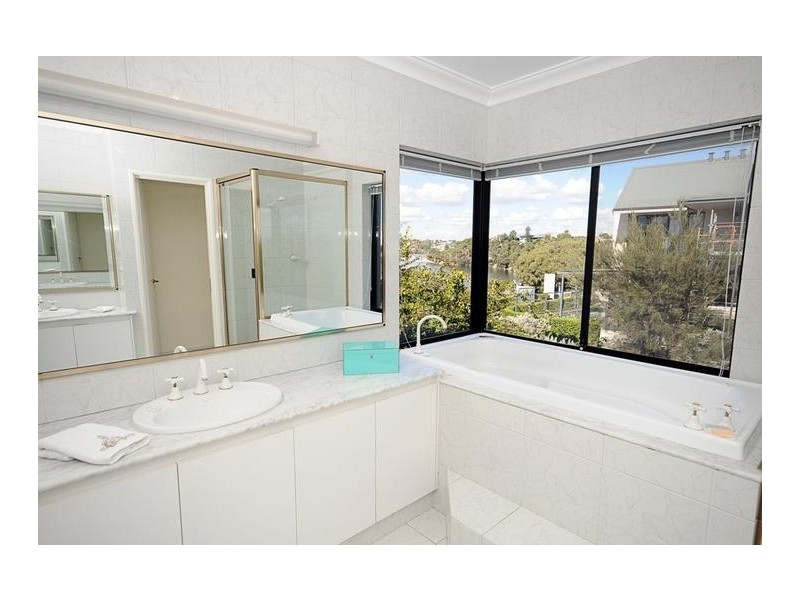 13 Binns Court, North Fremantle WA 6159