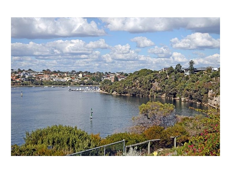 13 Binns Court, North Fremantle WA 6159