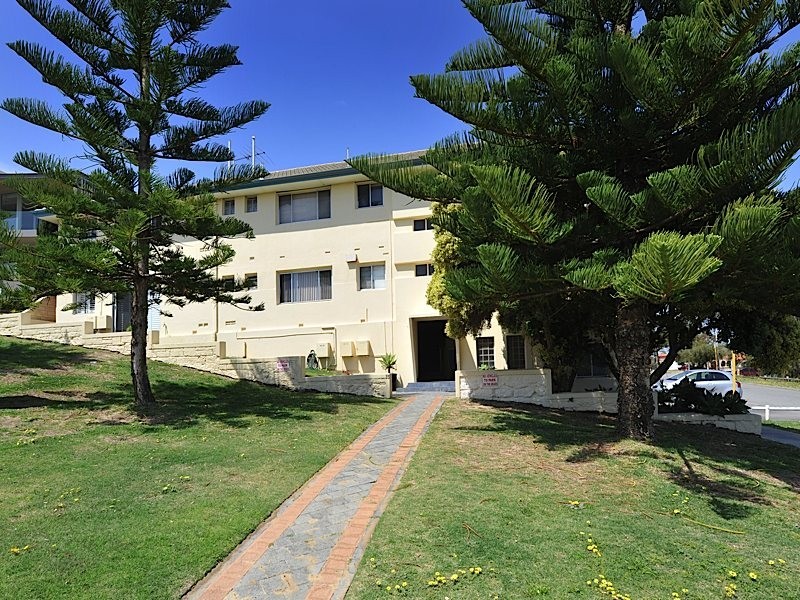 16/15 Eric Street, Cottesloe WA 6011