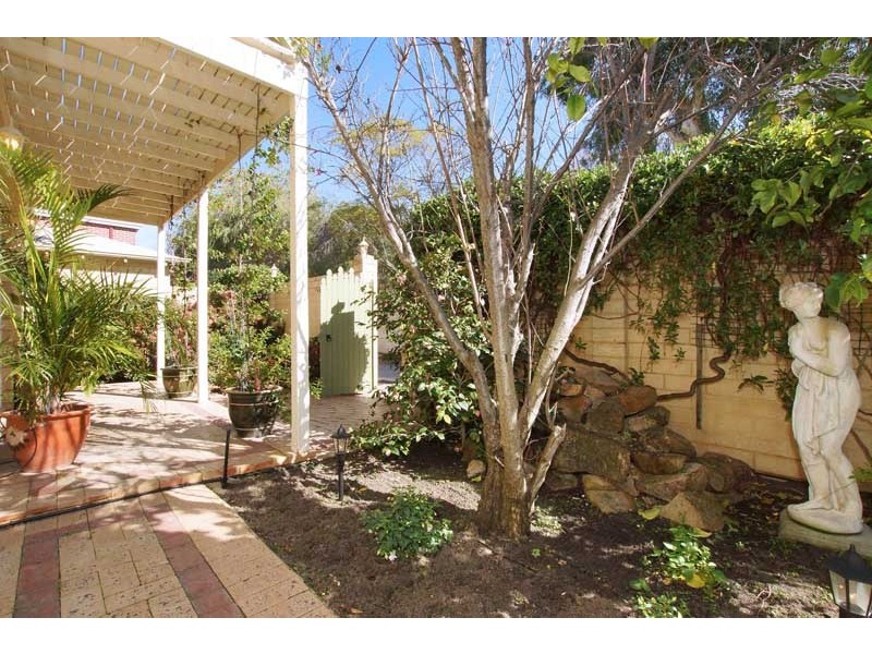 191A Curtin Ave, Cottesloe WA 6011