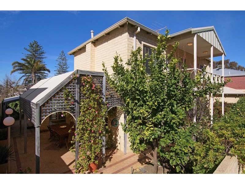 191A Curtin Ave, Cottesloe WA 6011