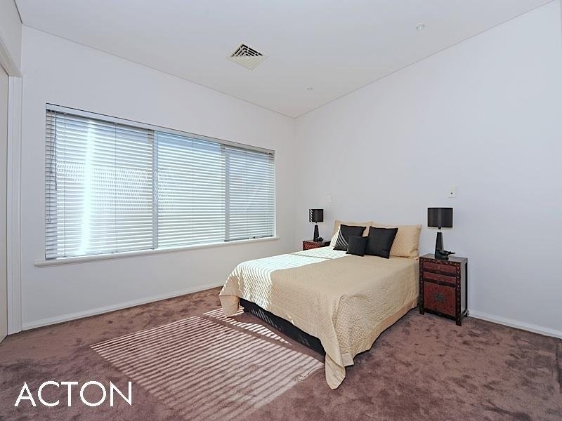 28 Gibney Street, Cottesloe WA 6011