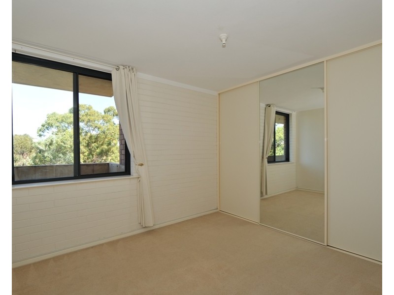 71/4 Dover Court, Mosman Park WA 6012