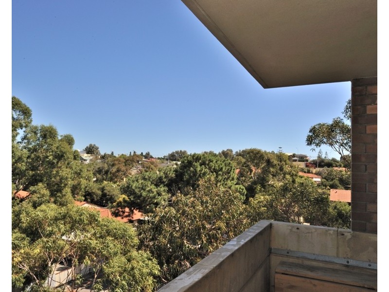 71/4 Dover Court, Mosman Park WA 6012