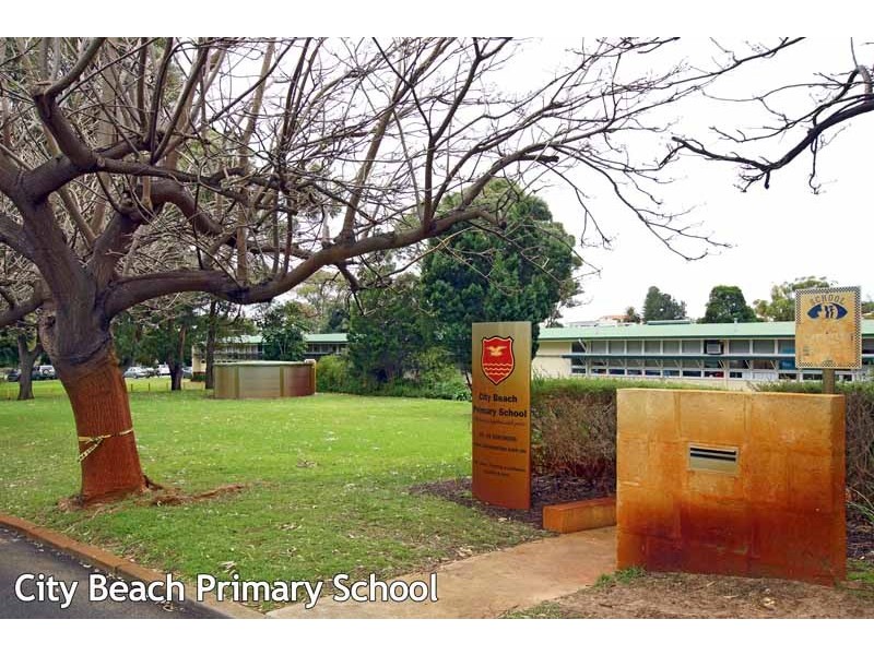 53 Kalinda Drive, City Beach WA 6015