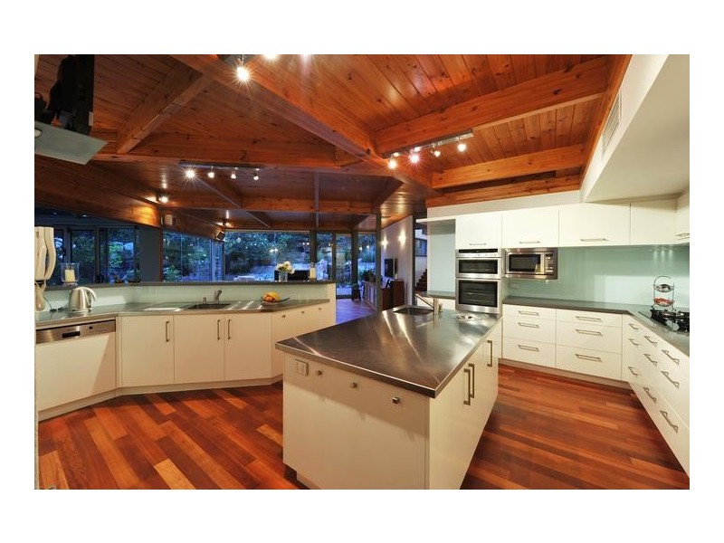 15 Barnsley Road, Mount Claremont WA 6010