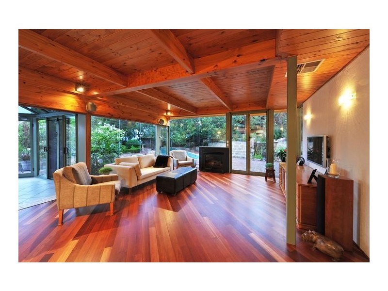 15 Barnsley Road, Mount Claremont WA 6010