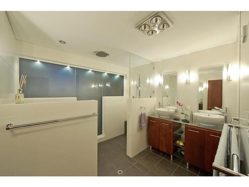 15 Barnsley Road, Mount Claremont WA 6010