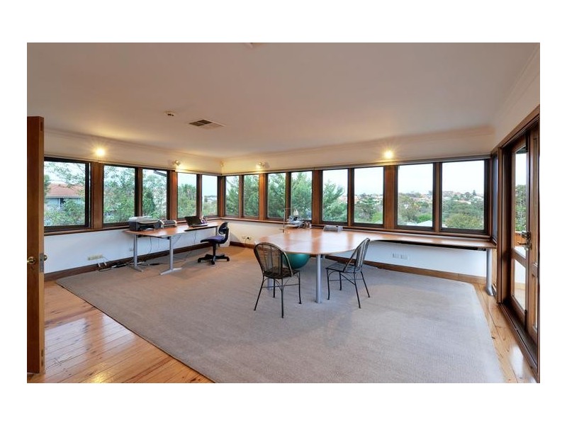 15 Barnsley Road, Mount Claremont WA 6010