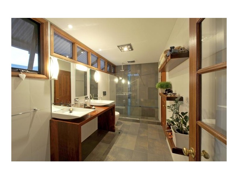 15 Barnsley Road, Mount Claremont WA 6010