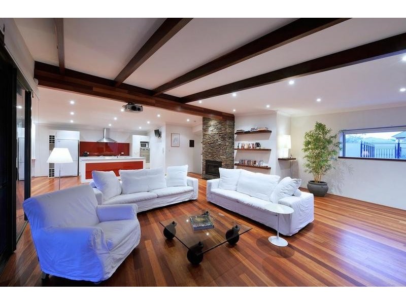 15 Barnsley Road, Mount Claremont WA 6010